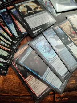 80+ Foil Cards w/ MTG Spider-Man Gift Bundle Box, Inserts, & Dice - Image 5