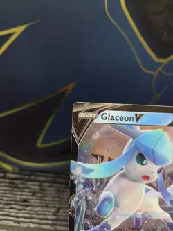 Glaceon V SWSH196 Holo Promo Sword & Shield Promo Pokemon NM - Image 2