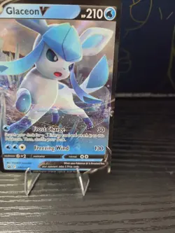 Glaceon V SWSH196 Holo Promo Sword & Shield Promo Pokemon NM - Image 5