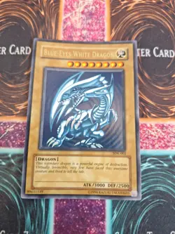 Yugioh Blue-Eyes White Dragon SDK-001 Ultra Rare Unlimited Moderately Played b2/ - Image 1