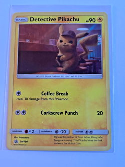 Detective Pikachu - Pokemon TCG - SM190 Promo card - NM. 2019 holo - Image 1