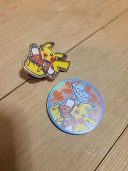 Pokemon 2025 Anaheim World Championship Collector PIKACHU Pin & Coin Plus 2cards - Image 1