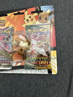 Pokemon TCG: 2022 Back To School Eraser Blister Eevee - Evolving Skies/Astral - Image 3