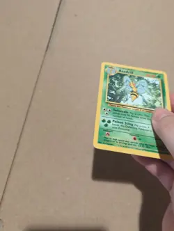 Pokemon TCG Beedrill 17/102 Base Set Unlimited Non-Holo Rare Card LP - Image 4