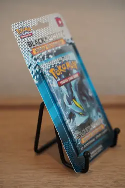2011 Pokemon Black & White Noble Victories Blister Booster Pack Kyurem Art - Image 4