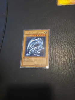 Konami Yu-Gi-Oh! Blue-Eyes White Dragon SDK-001 Ultra Rare Holo Lot Of 3 - Image 3