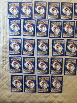 1st edition Neo genesis 32 cards with Neo genesis Hotfoot theme deck Box pokemon - Image 3