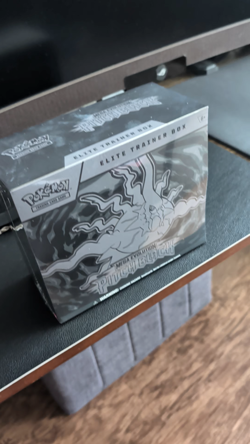 Pokemon TCG: Pitch Black - Elite Trainer Box - Image 2