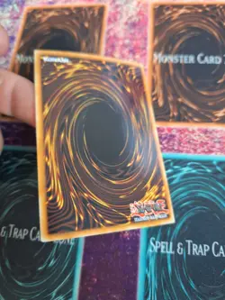 Yugioh Dark Magician LC01-EN005 Ultra Rare Limited Near Mint - Image 4