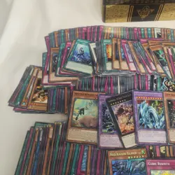 Yugioh Vintage 1996 Card Lot Some First Editions Magic, Trap Cards Etc & Tin - Image 5