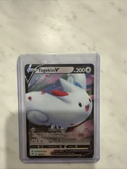 2020 POKEMON VIVID VOLTAGE TOGEKISS V 140/185 ULTRA RARE - Image 2