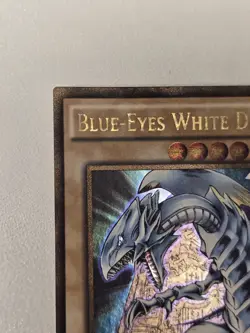Yu-Gi-Oh! *NM* Blue-Eyes White Dragon PGL2-EN080 1st Edition (Gold Ultra Rare) - Image 5
