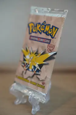 Pokemon TCG 1999 1st Edition Fossil Booster Pack Zapdos Art WOTC Sealed - Image 4