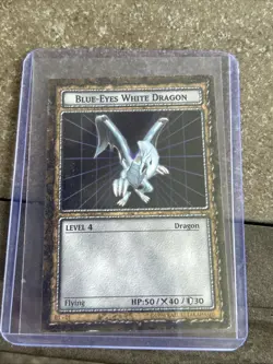 1996 Blue Eyes White Dragon Yugioh Dungeon Dice Monsters B1-01 Card Promo - Image 1