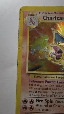 Wizards of the Coast Charizard 4/102 Base Set Holo Rare 1999 - Image 2