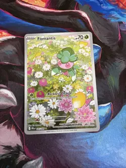 Pokemon TCG Pitch Black Fomantis 085/084 Illustration Rare - Image 1