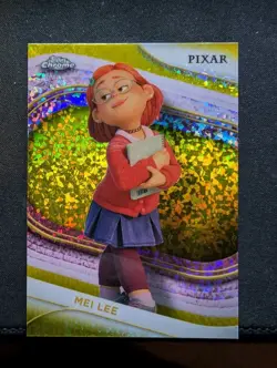 Topps Chrome Disney 2025 Mei Lee Yellow Mini Diamond 164 - Image 1