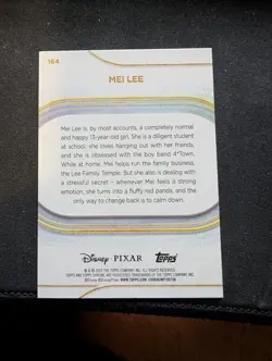 Topps Chrome Disney 2025 Mei Lee Yellow Mini Diamond 164 - Image 2
