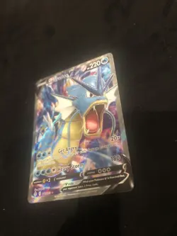Pokemon TCG: Gyarados V Full Art Holo Ultra Rare ENG 171/203 Evolving Skies - Image 3