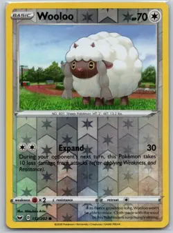 Wooloo 152/202 Common Sword & Shield Pokemon Reverse Holo Near Mint - Image 1