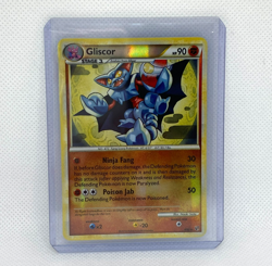 Gliscor Undaunted 4/90 Reverse Holo Pokemon Trading Card - Image 1