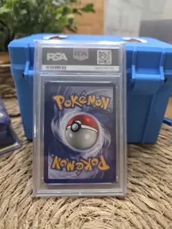 1999 POKEMON FOSSIL 1ST EDITION #4 DRAGONITE-HOLO PSA 8 NM-MT - Image 2