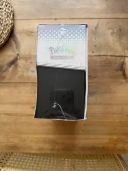Pokemon TCG Scarlet & Violet Prismatic Evolutions Elite Trainer Box. New/Sealed - Image 3