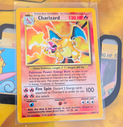 Pokemon TCG Charizard 4/102 Base Set Holo Rare English 1999 120 HP - Image 1