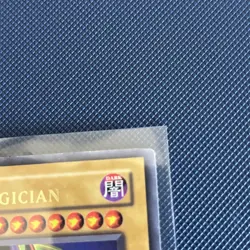 Dark Magician LOB-005 Unlimited Ultra Rare 2002 YU-GI-OH - Image 3