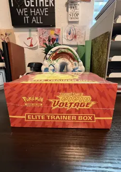 Pokemon TCG Sword & Shield Vivid Voltage Elite Trainer Box ETB Factory Sealed 820650807688 - Image 4