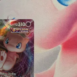 Pokemon TCG Mew VMAX 114/264 Fusion Strike VMAX Ultra Rare Holo English - Image 3
