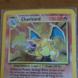 Pokemon TCG Charizard Base Set 4/102 Holo Rare English 1999 Stage 2 120 HP - Image 2