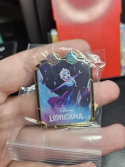 *NEW* Disney Lorcana Pin Organized Play Promotial Item Reign of Jafar Elsa - Image 1