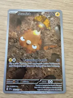 Pokemon TCG Stunfisk 202/191 Surging Sparks Illustration Rare - Image 1