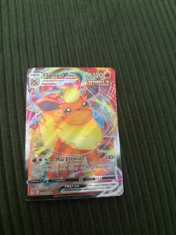 Pokemon TCG Flareon Vmax SWSH07: Evolving Skies 018/203 Ultra Rare - Image 1