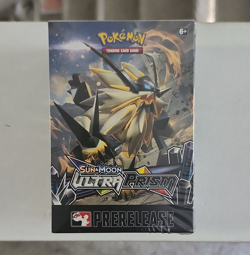 Pokemon TCG Sun & Moon Ultra Prism Solgaleo Prerelease Kit EN 2017 - Image 1
