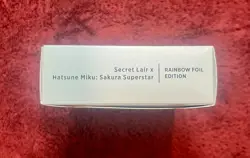 Secret Lair Drop: Secret Lair x Hatsune Miku: Sakura Superstar EN - Rainbow Foil - Image 2