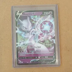 Pokemon TCG Mewtwo V 030/078 Pokemon GO Holo Rare English 2022 Basic 220 HP - Image 1