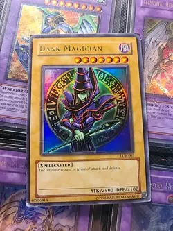 Yu-Gi-Oh! Dark Magician Legend of Blue Eyes White Dragon LOB-005 Unlimited - Image 1