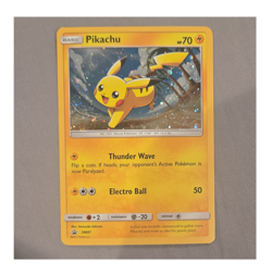Pokemon TCG Pikachu SM81 Promo Holo 70HP English 2017 Basic - Image 1