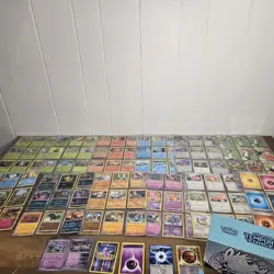 Pokemon Mixed Card Lot - Image 1