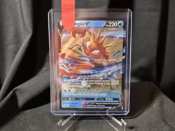 Kingler V 028/172 - Brilliant Stars Ultra Rare Holo - Pokemon TCG Card - NM - Image 2