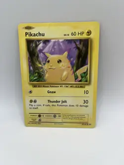Pikachu XY - Evolutions #35/108 Common Pokemon Card - Image 1
