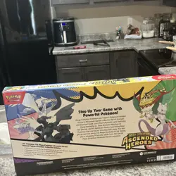 Pokemon TCG Mega Evolution-Ascended Heroes Focused Fighters Premium Box Booster - Image 2