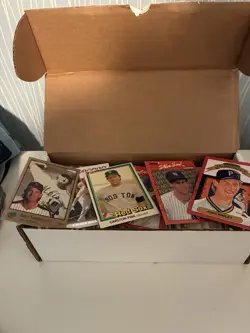 Vintage Baseball Card Collection 500+ Cards Lot 1978-2000 - Image 1