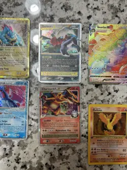 Pokemon Card Lot Of 8 Moltres 1st Edition Charizard Snorlax Lugia Salamence - Image 5