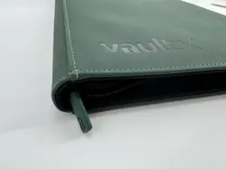 Vault X 9 Pocket Zip Binder Green 360 Cards Side Loading NICE - Image 2