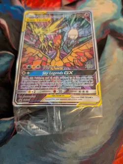 Pokemon - Hidden Fates - SM210 Moltres & Zapdos & Articuno GX SEALED - ETB Promo - Image 3