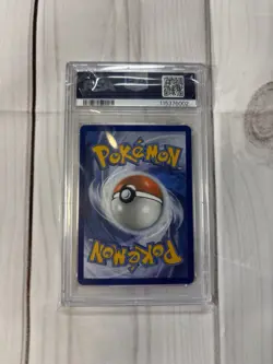 2025 POKEMON PRE EN-PRISMATIC EVOLUTIONS #074 EEVEE POKEMON DAY 2025 - Image 2