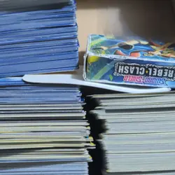 Pokemon TCG Bulk Commons Uncommons Or Like Mabye A Few Holos Or Rare Cards. - Image 4